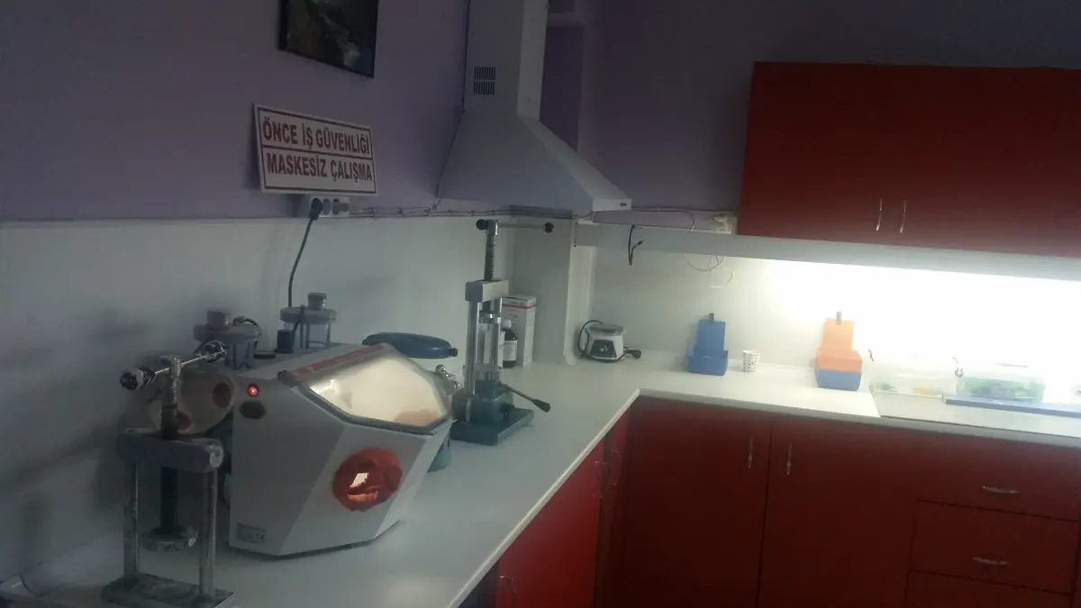 Laboratuvar ve ekip arşivi 010