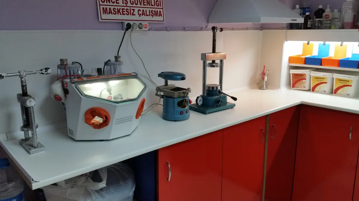 Laboratuvar ve ekip arşivi 018